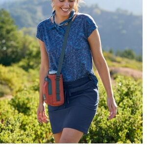 L. L. Bean Woman’s Women's Vista Camp Hiking, Walking Skort. Navy. Elastic Waist